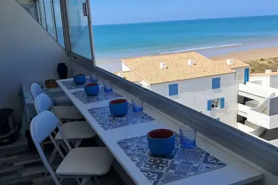 Image de Logement 5 personnes accès direct à la plage