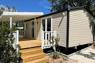 Mobil-home | Comfort Xl | 2 Ch. | 4/6 pers. | Terrasse surélevée | A/C