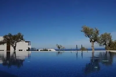 Image de Penthouse avec vue panoramique imprenable sur la mer Méditerranée et la montagne