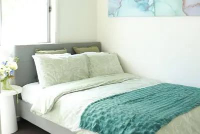 Image de Stylish 2br Holiday Apartment in Findon\n8min to the AirPort, 1min walk to shops.