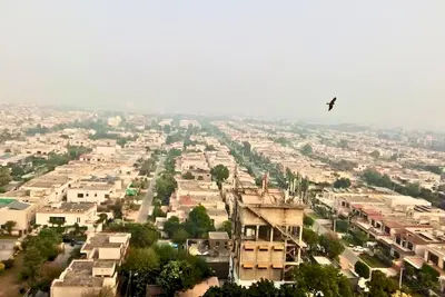 Image de Chic 1-bedroom apartment with WiFi, Ac in vibrant Lahore