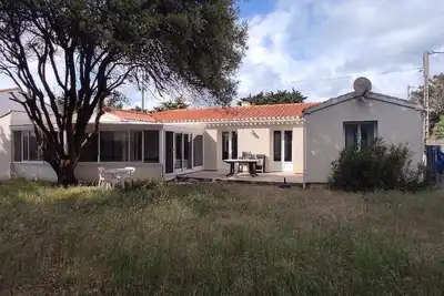 Image de La Bavardelle : maison pour 10 pers à 100 m de la plage, grand terrain