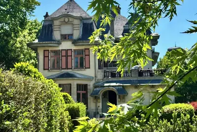 Image de Les Villas du Parc - Parc Thermal de Vittel \n\nChambre d'hôtes \"Ambroise\"