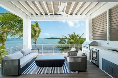 Image de New to Vrbo! Ultra Luxury Brand New Oceanfront 5b w/Elevator, Gated Community