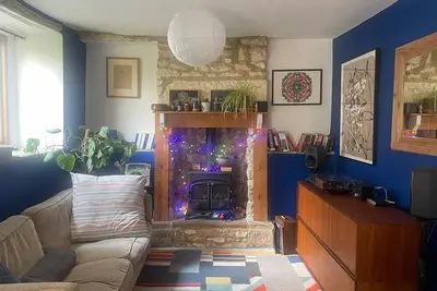 Image de Charming Cotswold stone cottage with garden, off-road parking and valley views