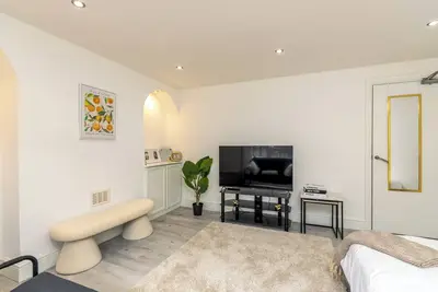 Image de Luxury Studio with Free Parking