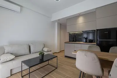 Image de Eleni Luxury Suites 3 by RentalsPro - Kallikrateia