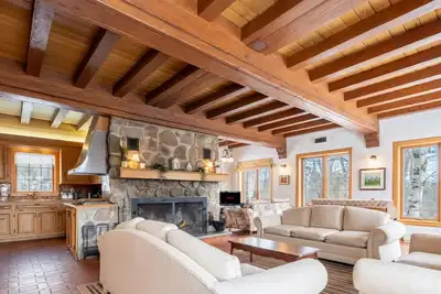Image de Le Chalet des Collines | Lac | Spa | Sauna