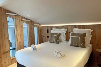 Suite Duplex Terrasse Jacuzzi - Les Vagues Hôtel & Spa