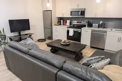 Image de Beautiful 2Bedroom suite close to Whiterock Beach