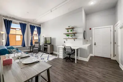 Image de Huge 2 Br Convention Center Condo by Short North + Downtown+ North Market
