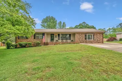 Image de 3br 2ba Bring the Bass Boats! Sleeps 10. Only 8 min to Goosepond