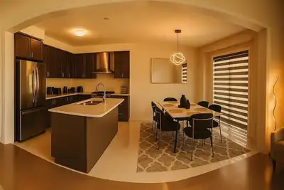 Image de 4 Br 2. 5 Wr-Brand New Lux Vac House Minutes Away From Fall- Niagara Falls Canada