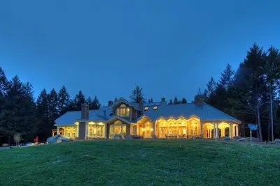 Image de Forest Villa: Off-Grid Luxury on 730 Acres of Western Sonoma’s Natural Beauty