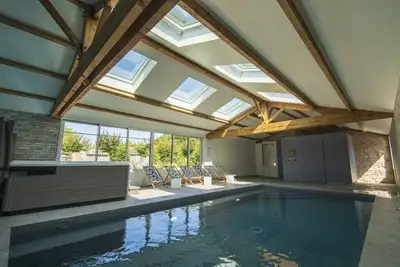 Image de Domaine de la Coutardière 15p / Piscine intérieure