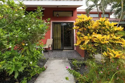 Image de Las Palmas 1br+Loft w/ Pool—Walk to Beach & Dining