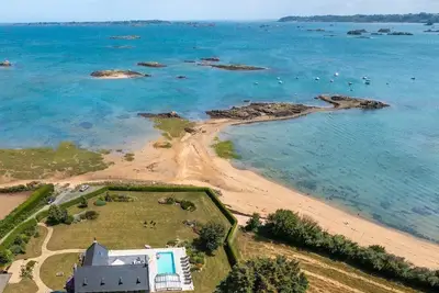 Image de Villa Signature avec Horizon Bleu & Piscine