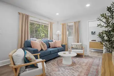 Image de Backyard, Game Room | 15 min to Downtown & Unc