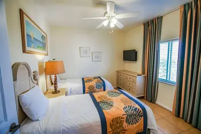 Image de Family Escape | Oceanfront Condo + Pool Access