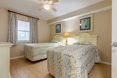 Image de Oceanfront Accessible Condo w/ Balcony