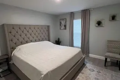 Image de Newly renovated vacation house!