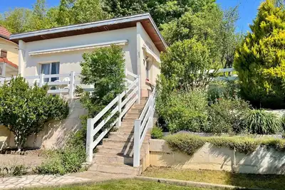 Image de Maison au bord du lac de Charmes