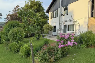 Image de Vacation apartment in a quiet location in the middle of cherry country
