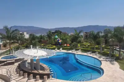 Image de Lakefront home only 40 min from Guadalajara