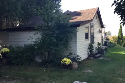 Image de Cottage Retreat 75 Steps from the shores of spectacular Lake Huron, Sauble Beach