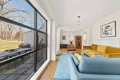 Image de Sargent House Summary