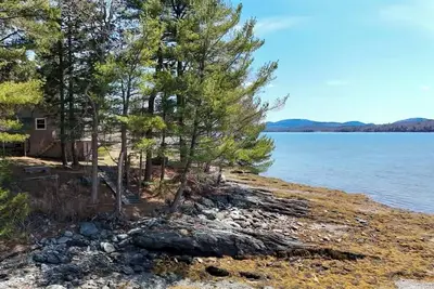 Image de Berry Cove Cottage-Oceanfront!
