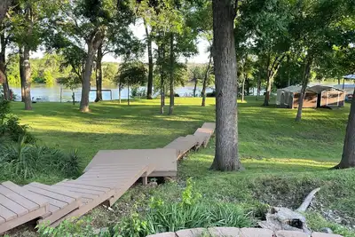 Image de Cozy Up at the Bear’s Nest – Your Peaceful Retreat on the Brazos