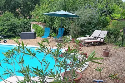 Image de Maison 4/5 personnes avec piscine et parking
