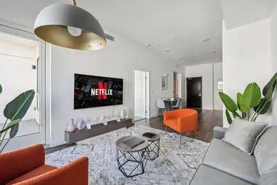 Image de Stylish 1Bdr in Heart of Hollywood, FreeParking, Pool