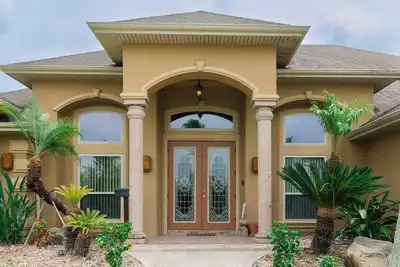 Image de Spacious 5-bedroom house on Golf Course near South Padre Island