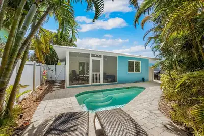 Image de Heated Plunge Pool & Screened Lanai: 2br/2ba Oasis Steps from North-End Beach