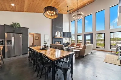 Image de Brand New Home On Lake Vermillion