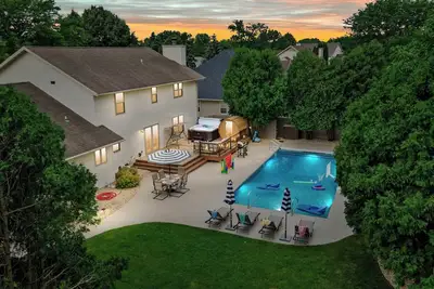 Image de Private Pool - Hot Tub - Sauna - Game Room - Pets