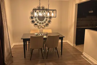 Image de Very central 3-bedroom house with WiFi, Ac in Niagara Falls