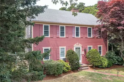 Image de Cape Cod Stay w/ Deck, Grill & Nearby Beach