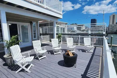 Image de Lower Chelsea Lookout- Close to Beach and Casinos!