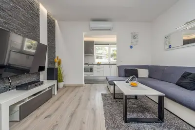 Image de Appartement de deux chambres avec la terrasse Bibinje, Zadar (A-24491-a)