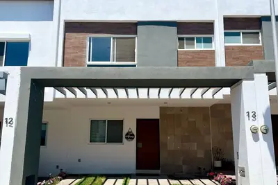 Image de House With Terrace