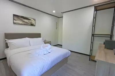 Image de Classic Queen Room in Coron with Breakfast and Pool