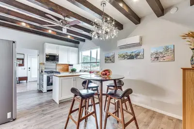 Image de Private Deck + Views: Mountain Center Home!