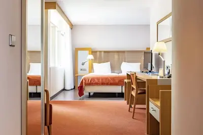 Image de Tranquil Stay with Free Parking, Outdoor Terrace & Biking Adventures