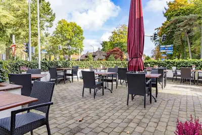 Image de Stay Close to Theater Orpheus with Free Parking and Access to Nature Trails