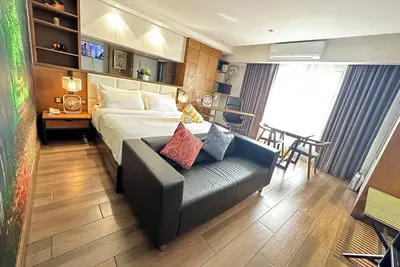 Image de Centrally located Premium Studio.