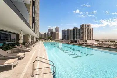Image de Trillionaire Bayhouse | Chic 1br w/ Views-Pool-Gym