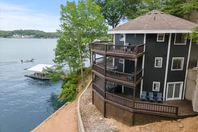 Image de The Lake Octave - Private Dock, Views, & Party Deck!